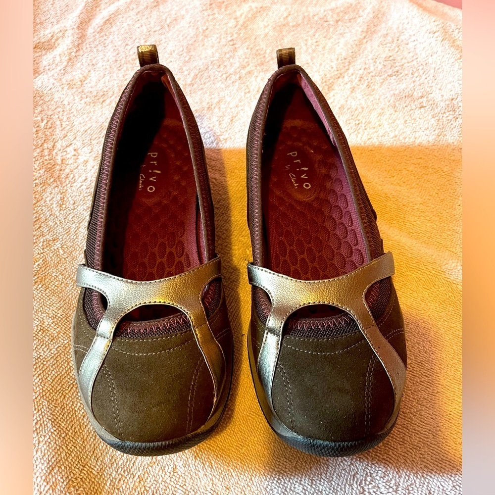 Size 6.5 Privo by Clark slip on shoes